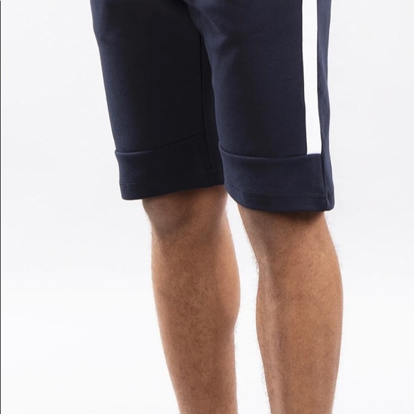 Performance Fleece Shorts - Picture 2 of 5